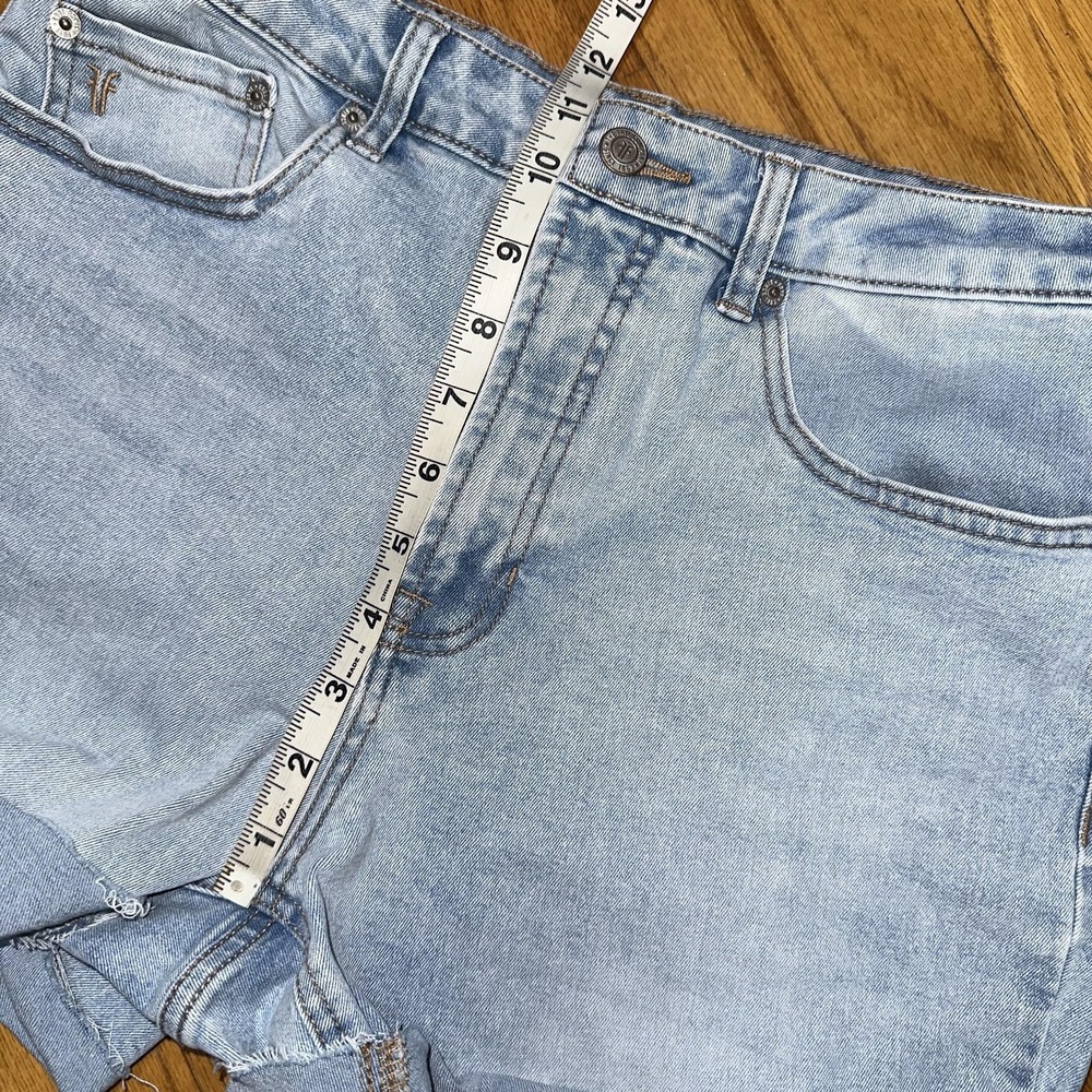 Frye Denim‎ Cut Off Shorts 6/28 Blue Light Wash Stretch High Rise Casual Summer - Picture 11 of 11
